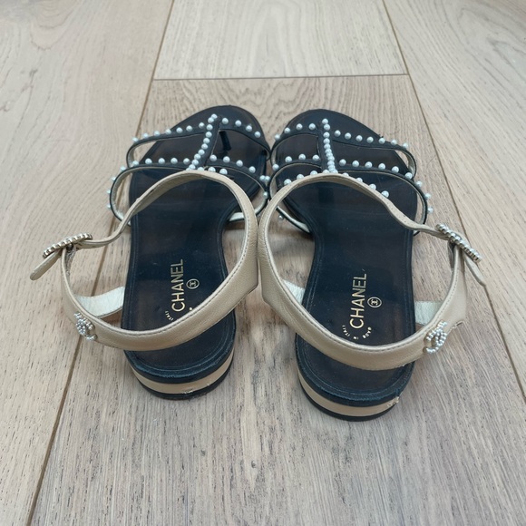Authentic Chanel Leather Pearl Embellished Strappy Flat Sandals Size EU 37.5 - Picture 7 of 10
